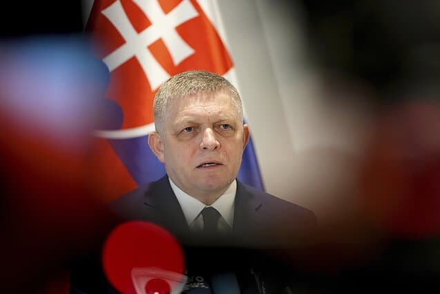 Fico atmeta ES planą nutraukti rusiškų dujų importą: Slovakija laikysis sutarties su „Gazprom“ iki 2034 m.