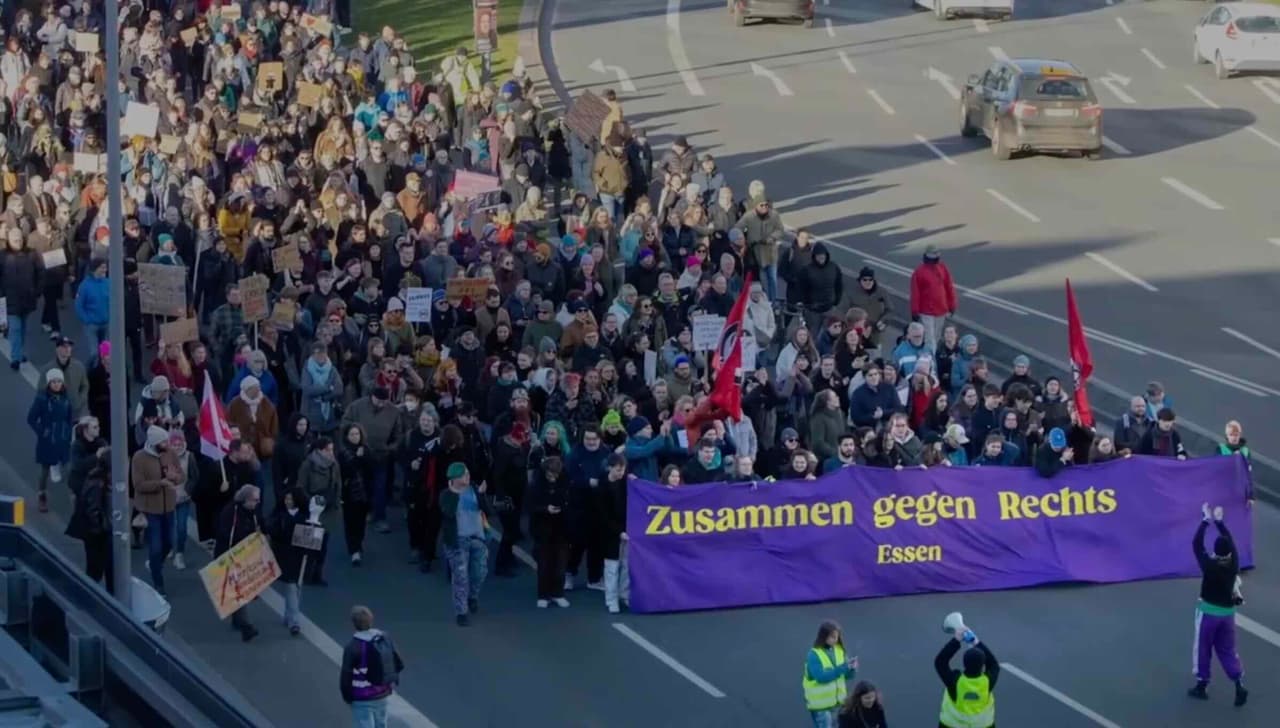 Protestai prieš AfD – Vokietijoje žmonės išvedami į gatves už jų pačių pinigus