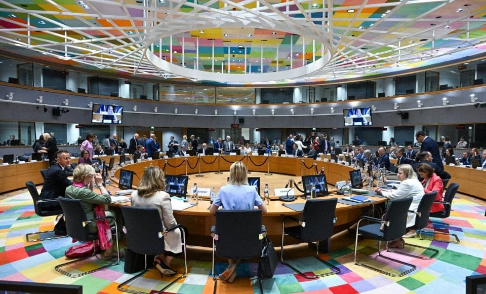 Nausėdos Budrys informavo europiečius apie 18-o paketo būtinybę ir blogėjančią Sakartvelo situaciją