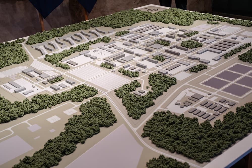 Rūdninkų poligone vystomo karinio miestelio urbanistinis maketas.