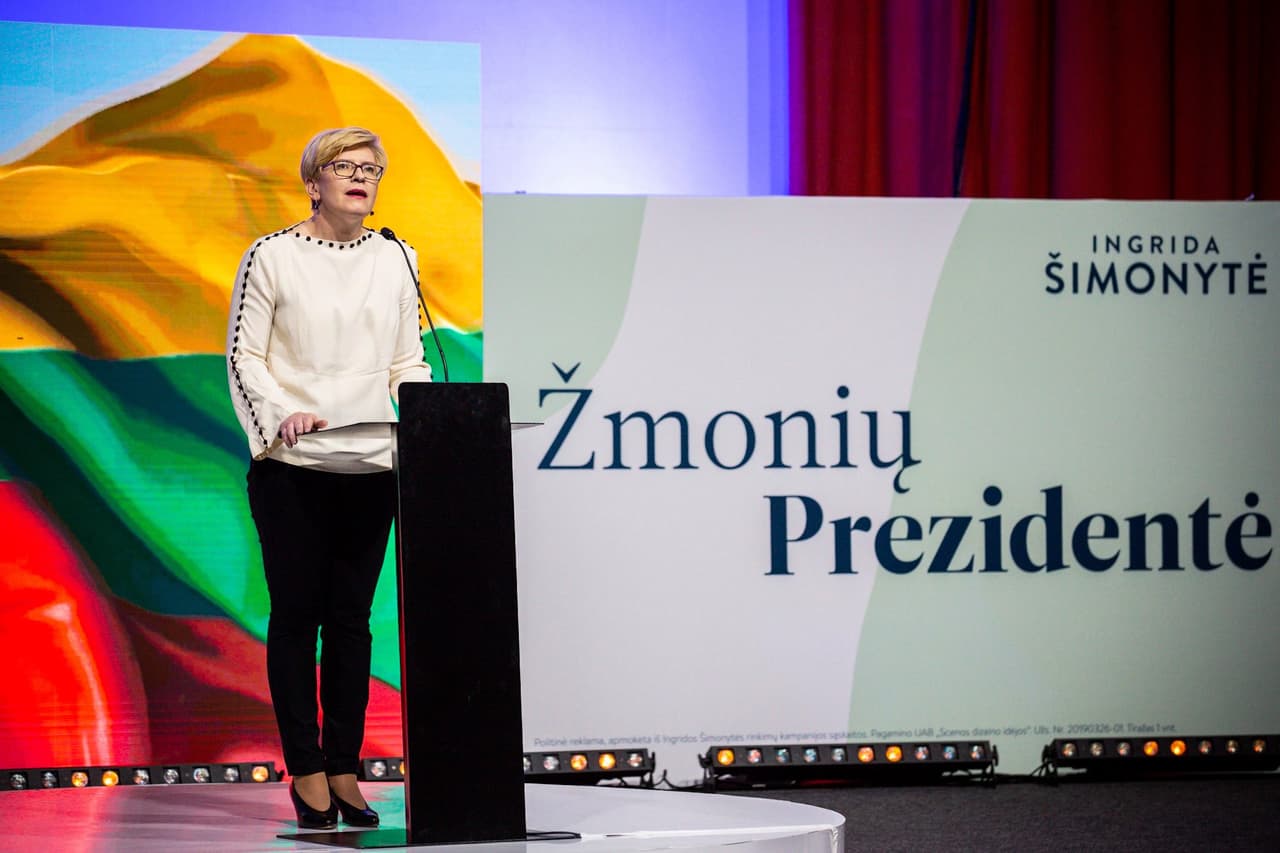 Šimonytė vakcinuojasi nuo COVID-19 ligos ir ragina tai daryti visus likusius