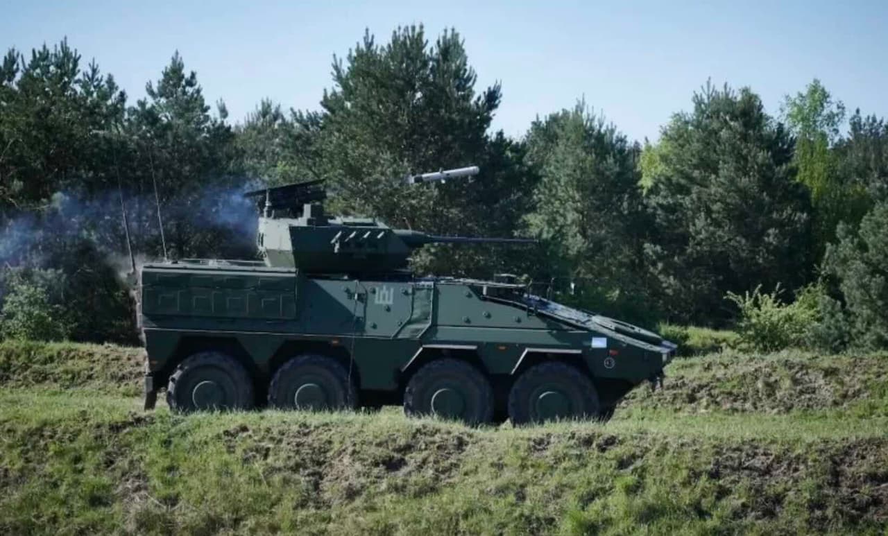 AMRAAM 120B ir SPIKE LR2 – dar vienas atgrasymo signalas Rusijai