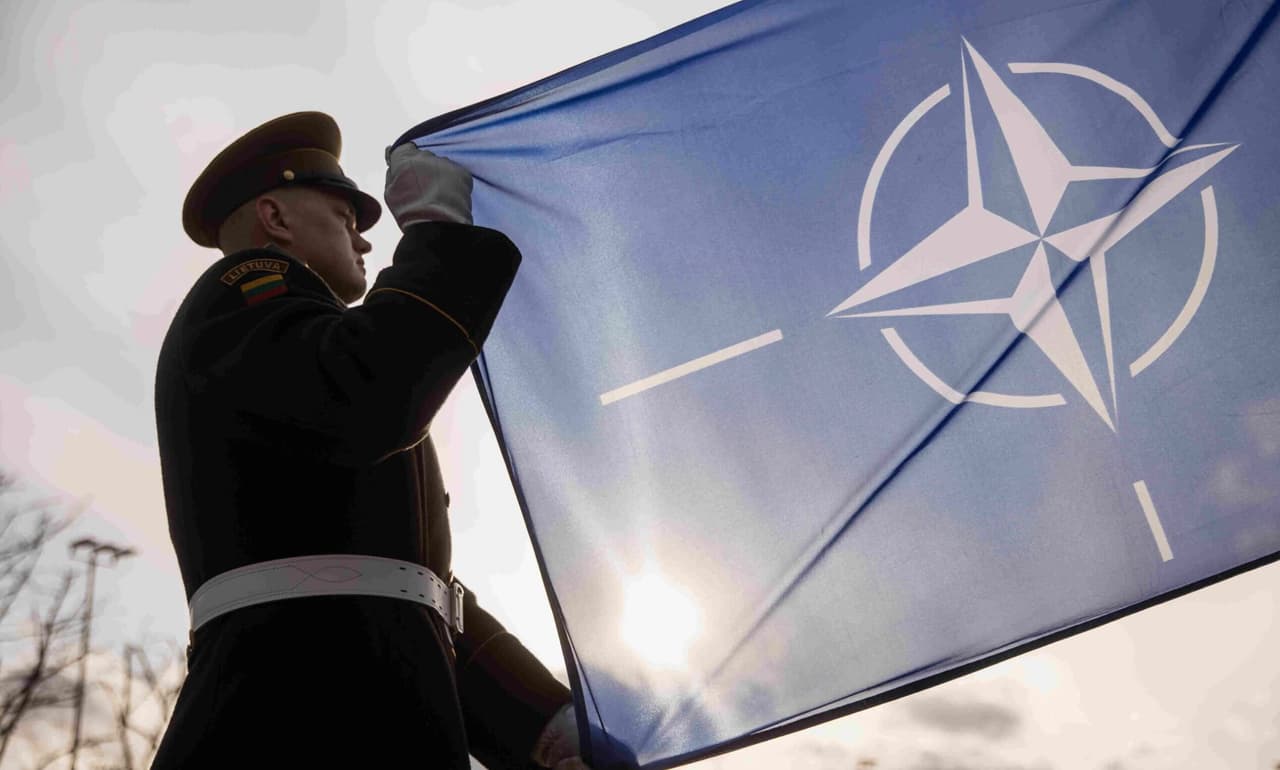 Griūna visas valdžios karo baimės verslas. Kur visi milijardai? Kur „kiekvienas NATO centimetras“?