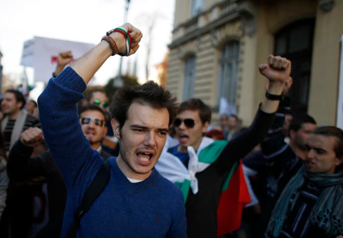 Bulgarai reikalauja atsistatydinti galimai korumpuotą socialistų vyriausybę