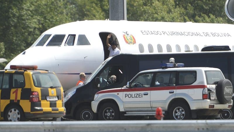 Bolivijos prezidento lėktuvui leista išskristi iš Vienos. EPA-ELTA nuotr.