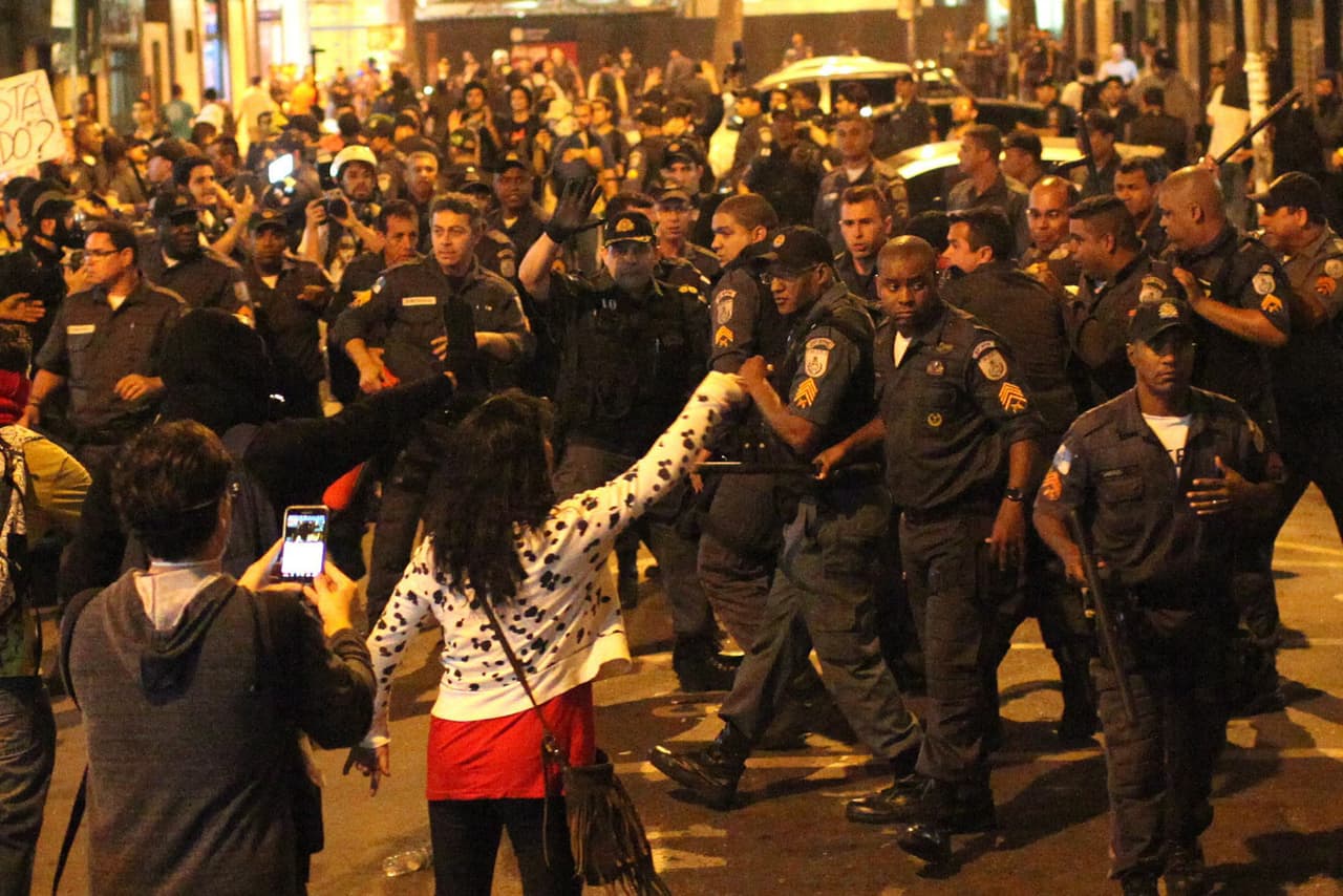 Brazilijoje vyksta protesto akcijos prieš korupciją Rio de Žaneire. EPA-ELTA nuotr.