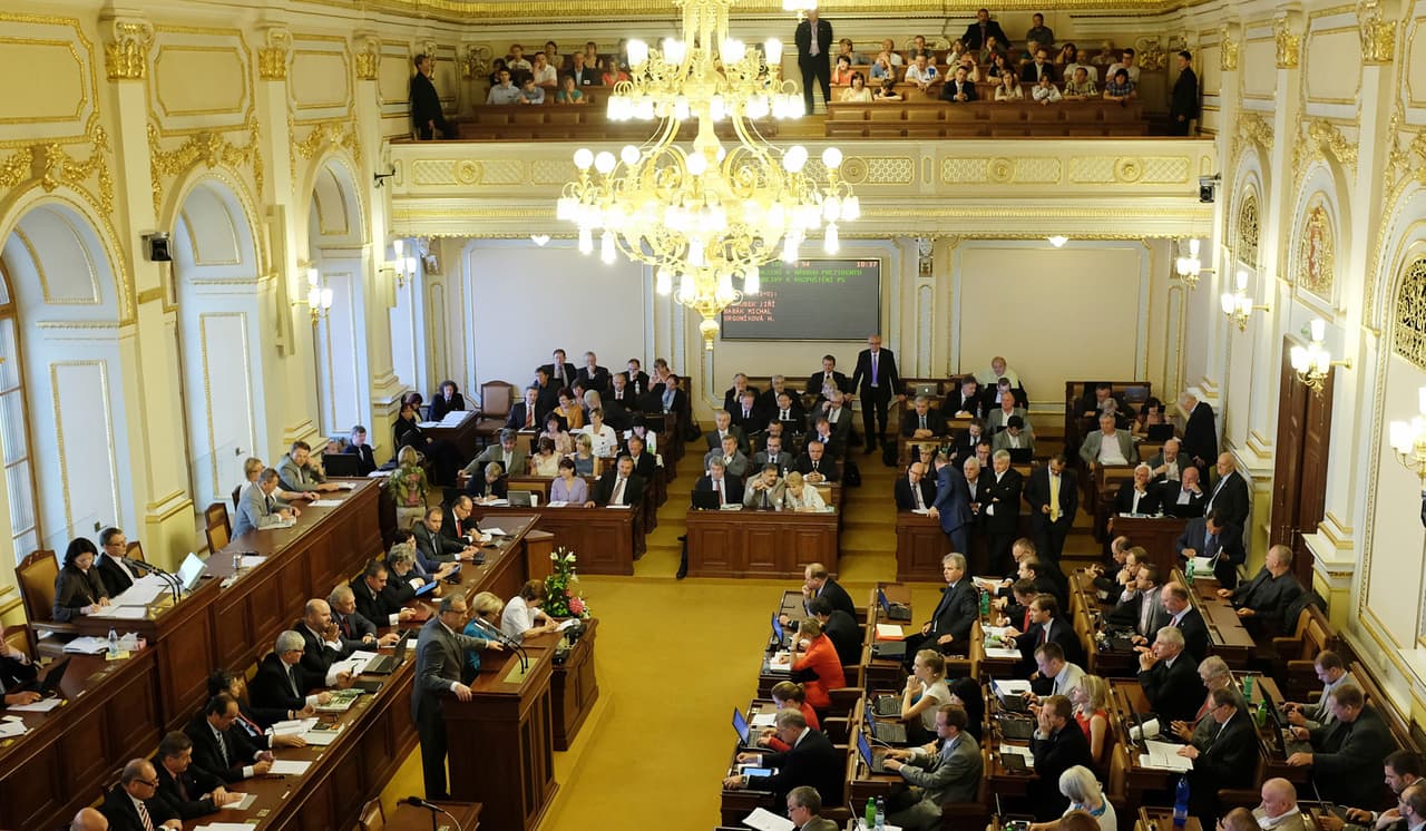 Čekijos parlamentas atmetė pirmalaikių rinkimų galimybę. EPA-ELTA nuotr.