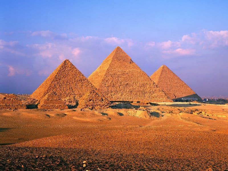 URM rekomenduoja susilaikyti nuo kelionių į tam tikras Egipto vietas