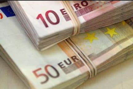 Pernai Latvijos partijoms paaukota virš 2 milijonų eurų