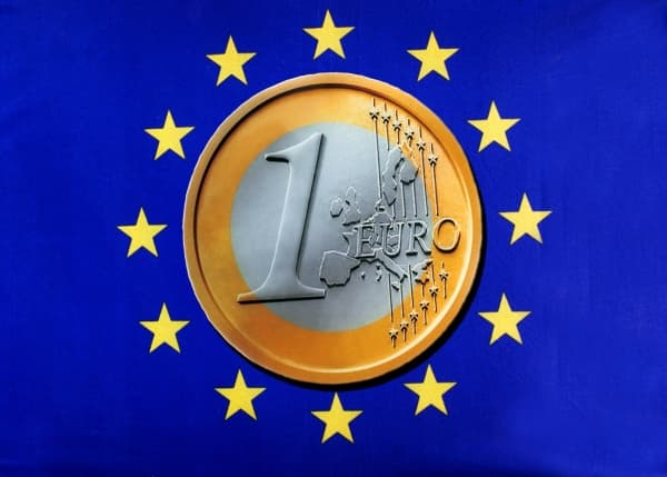Dvigubos kainos parduotuvėse – po 30 dienų nuo sprendimo įsivesti eurą