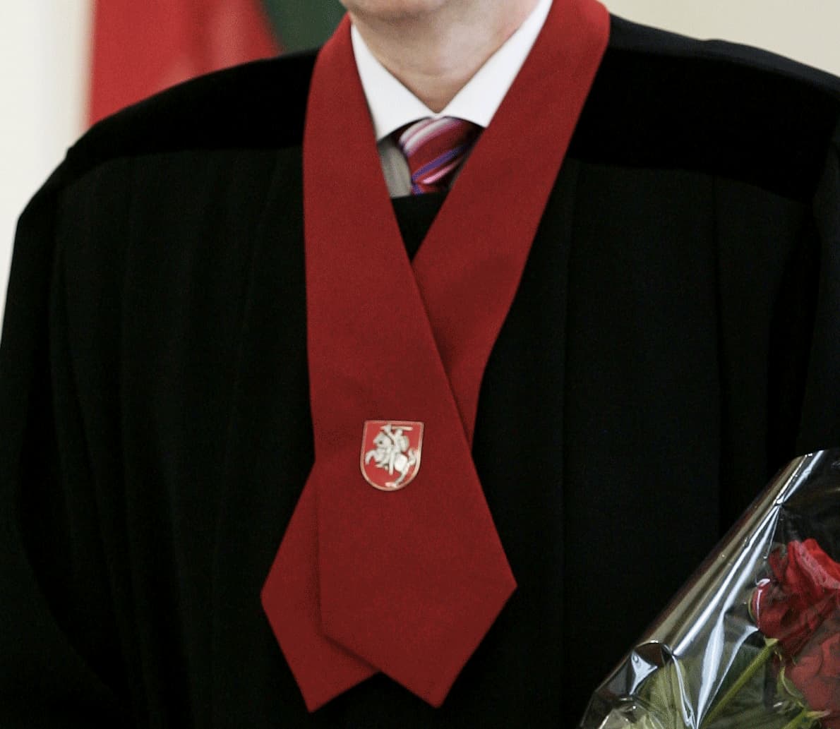 VRM ir vyriausybė: generalinis prokuroras turėtų būti saugomas tik kilus grėsmei