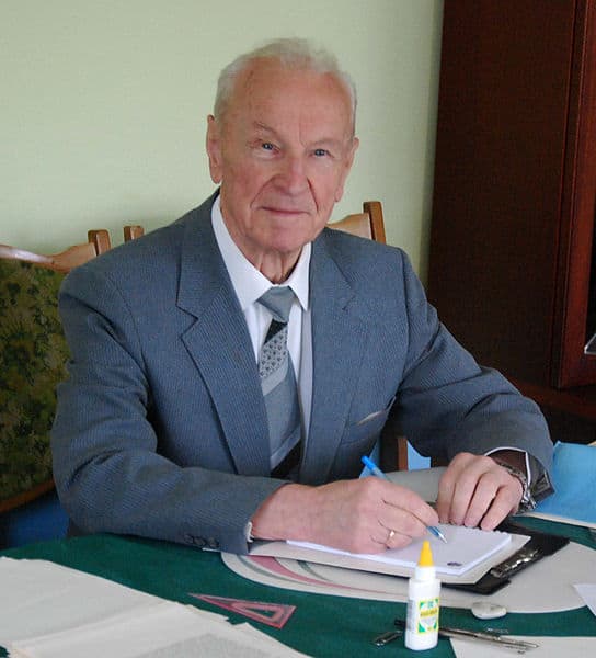 Kazimieras Ragulskis – inžinierius mechanikas, profesorius emeritas habilituotas daktaras, TSRS mokslų akademijos (dabar Rusijos mokslų akademija) narys korespondentas, Lietuvos mokslų akademijos akademikas. Wikipedia.org inf. ir nuotr.
