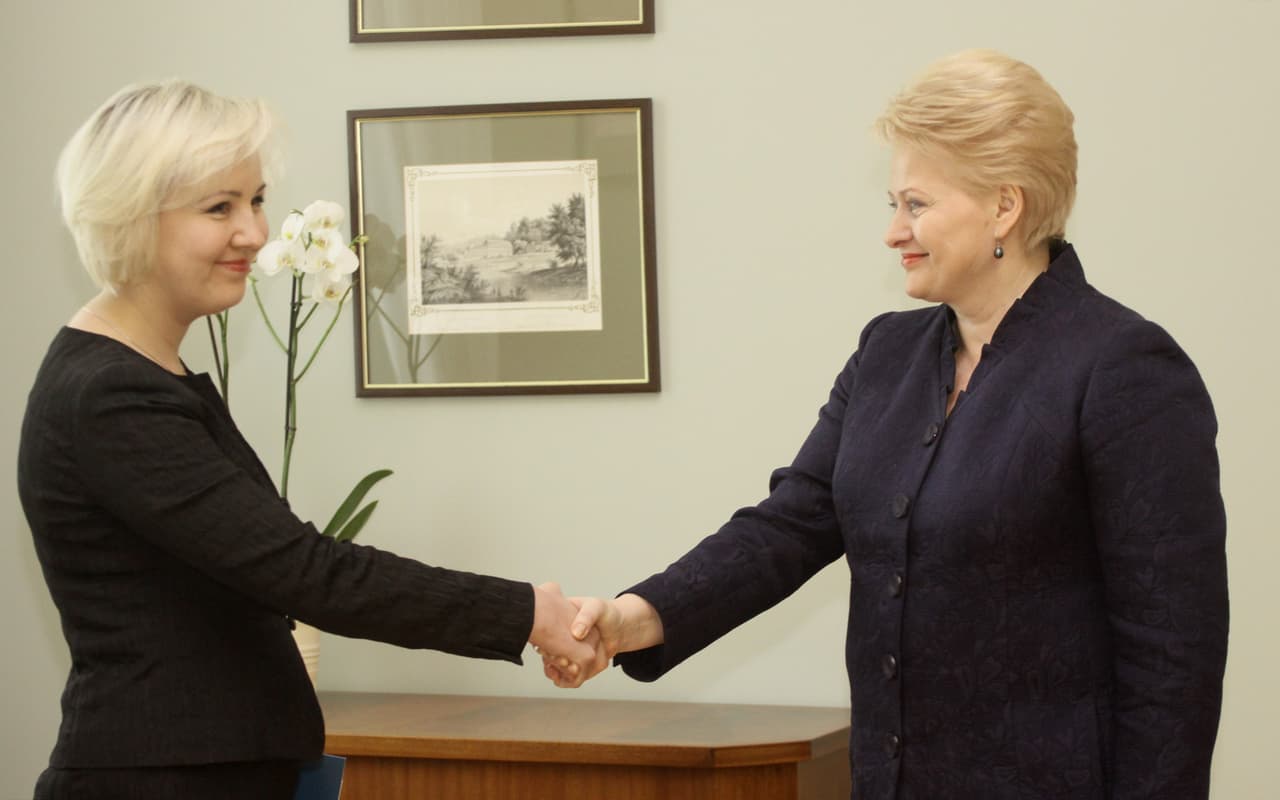 VKEKK pirmininkė Diana Korsakaitė ir prezidentė Dalia Grybauskaitė