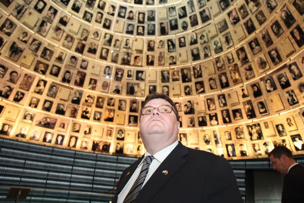 L:ietuvos užsienio reikalų ministras Jeruzalės Jad Vašemo muziejuje 2013 m. gegužės 19 d.