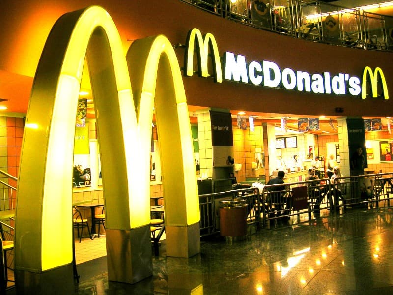 „McDonalds“ palieka Krymą