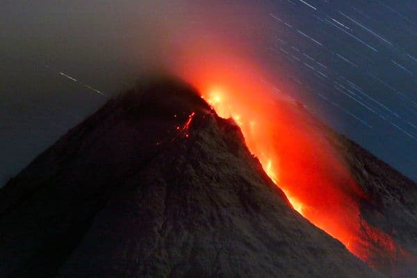 Merapio ugnikalnis Javos saloje. News.nationalgeographic.com nuotr.
