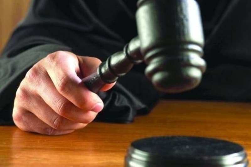 Neteisėto valstybės tarnautojų atlyginimų sumažinimo atitaisymo imsis rudenį