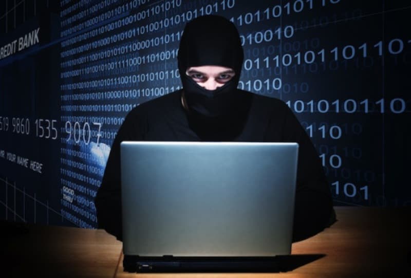 Latvija išduos programišių Jungtinėms Valstijoms