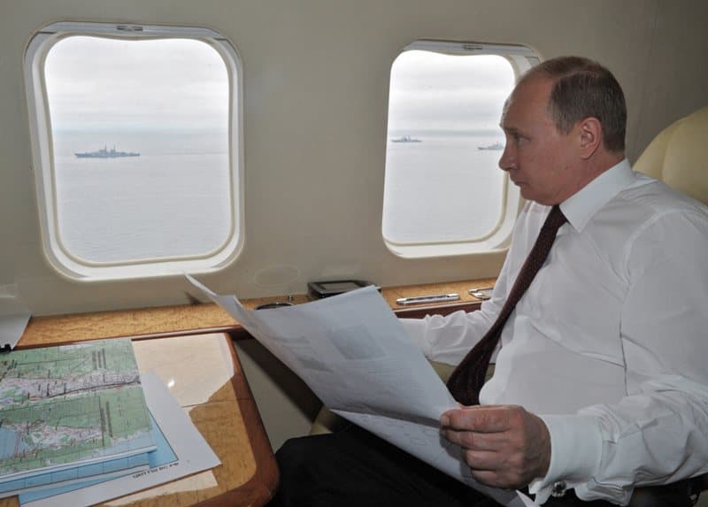 V. Putinas stebėjo didžiausias karines pratybas nuo Sovietų Sąjungos griūties. EPA-ELTA nuotr.
