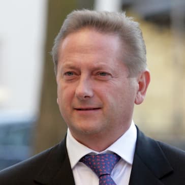 Teismas priėmė V. Romanovo ieškinį prieš valstybę ir centrinį banką