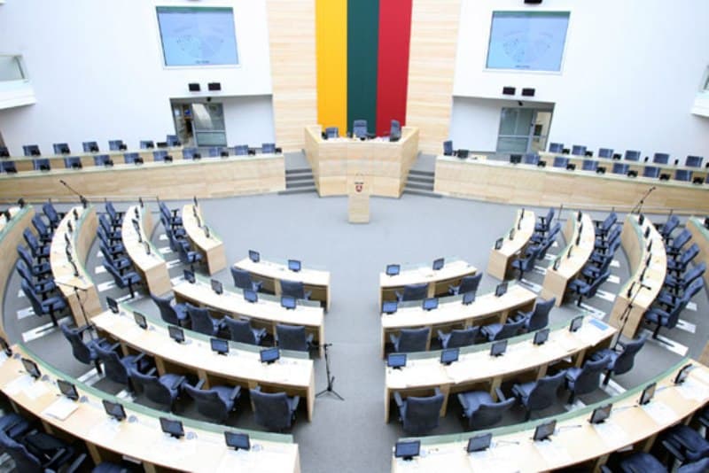 Seimo nariams siūlo leisti tiesiogiai kreiptis į teismą dėl viešojo intereso gynimo